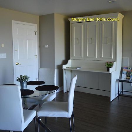 1-Bedroom Seaview Guesthouse On Seattle Luxury Estate With Views Of Olympic Mountains Exteriör bild