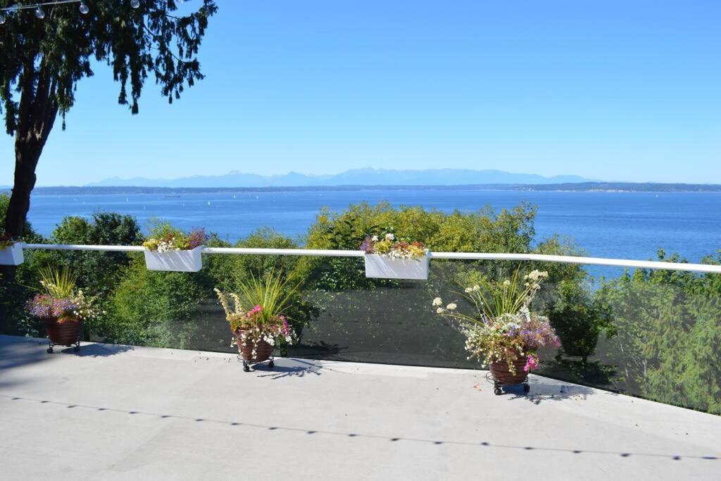 1-Bedroom Seaview Guesthouse On Seattle Luxury Estate With Views Of Olympic Mountains Exteriör bild