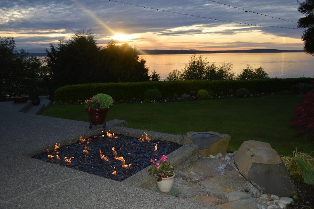 1-Bedroom Seaview Guesthouse On Seattle Luxury Estate With Views Of Olympic Mountains Exteriör bild