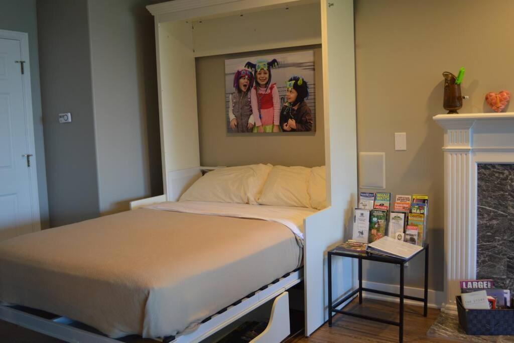 1-Bedroom Seaview Guesthouse On Seattle Luxury Estate With Views Of Olympic Mountains Exteriör bild
