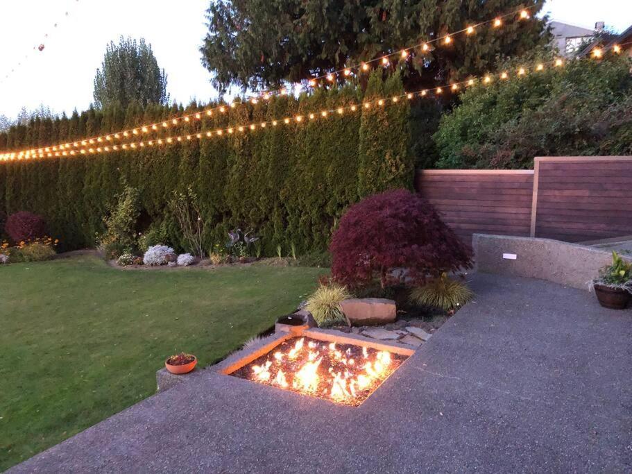 1-Bedroom Seaview Guesthouse On Seattle Luxury Estate With Views Of Olympic Mountains Exteriör bild