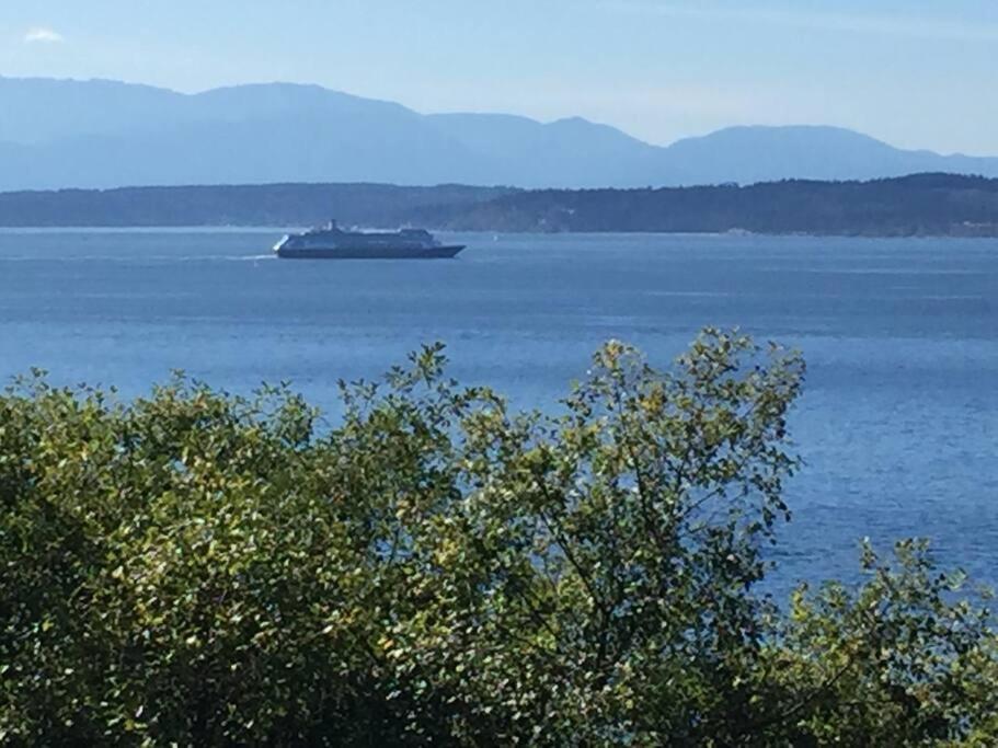 1-Bedroom Seaview Guesthouse On Seattle Luxury Estate With Views Of Olympic Mountains Exteriör bild